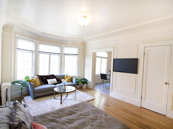 4th image of 940 Hayes St APT 16