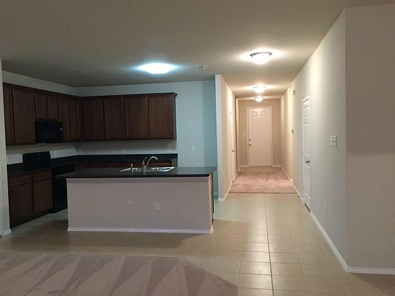 5th image of 9136 Blackstone Dr