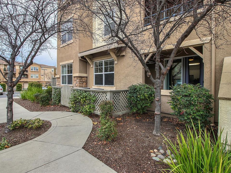 2nd image of 1211 Whitney Ranch Pkwy Unit 1011
