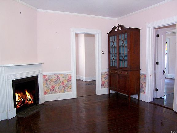 5th image of 126 Barnum Ave