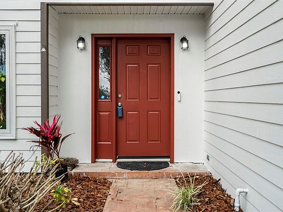 4th image of 15839 Powerline Rd