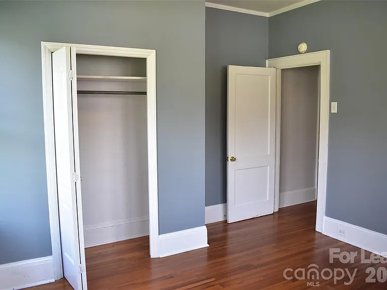 629 N Cedar St — Photo 10