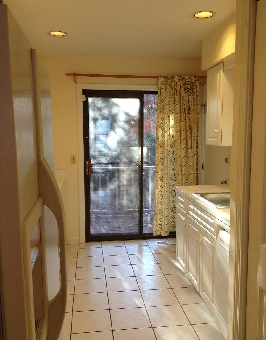 409 Glendale Ave — Photo 3
