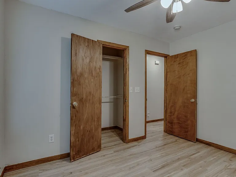 819 N Eagle Ln — Photo 30