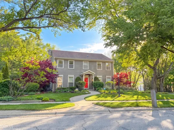 2440 The Strand, Northbrook, IL 60062
