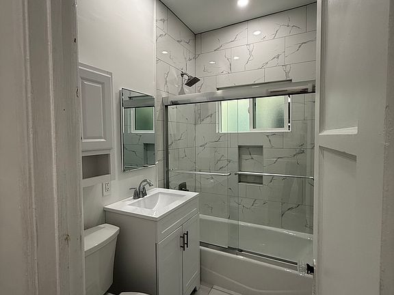 2nd image of 208 N La Peer Dr #2