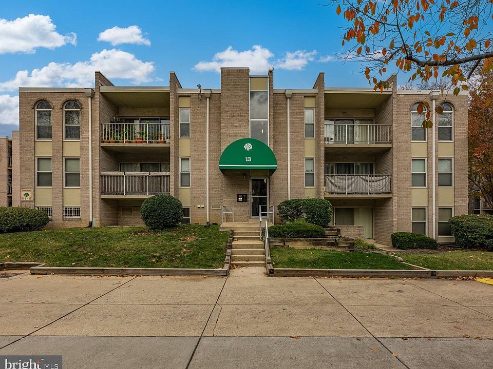 1st image of 13 Canterbury Sq APT 102