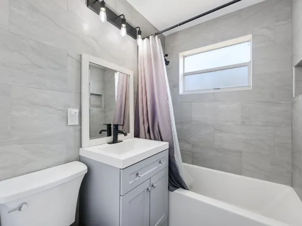 2136 W Carrol Circle, West Palm Beach, FL 33415