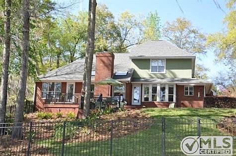 3rd image of 1017 Summerbrooke Dr