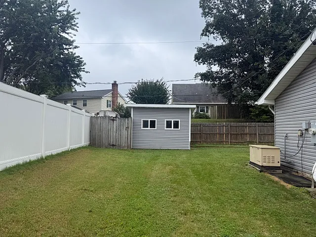 4 bed, 2103 sqft, $3,200 — Photo 2