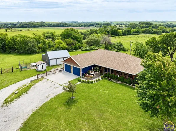 17320 C Rd, Delia, KS 66418