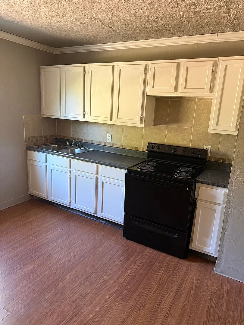 CUTE 2 bedroom home for rent — Photo 2