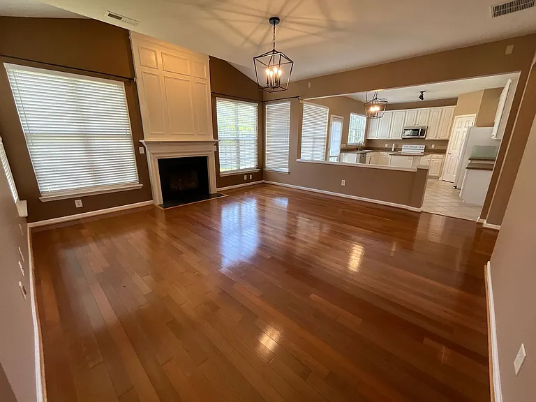 1481 Cantwell Ct — Photo 10