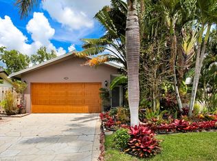 1289 Lake Shore Dr, Naples, FL 34103