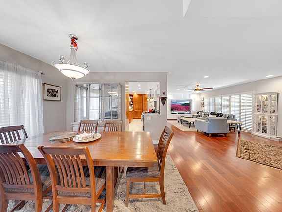 3rd image of 4600 Yosemite Way