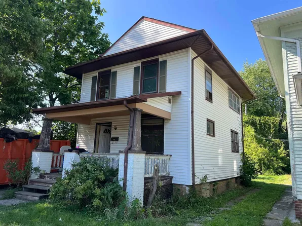 713 Woodview Blvd, Fort Wayne, IN 46806