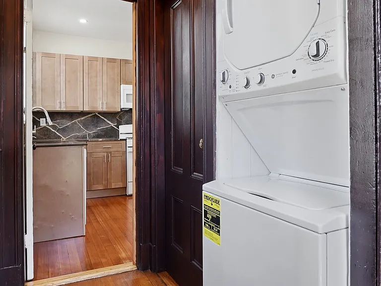 61 Edwin St #1 — Photo 19