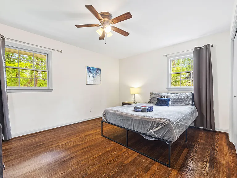 2523 Ben Hill Rd — Photo 13