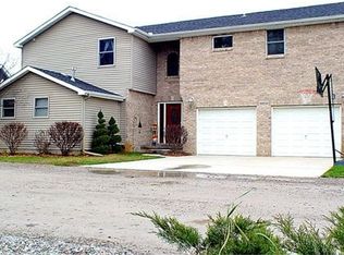 8893 Lagoon Dr, Brighton, MI 48116