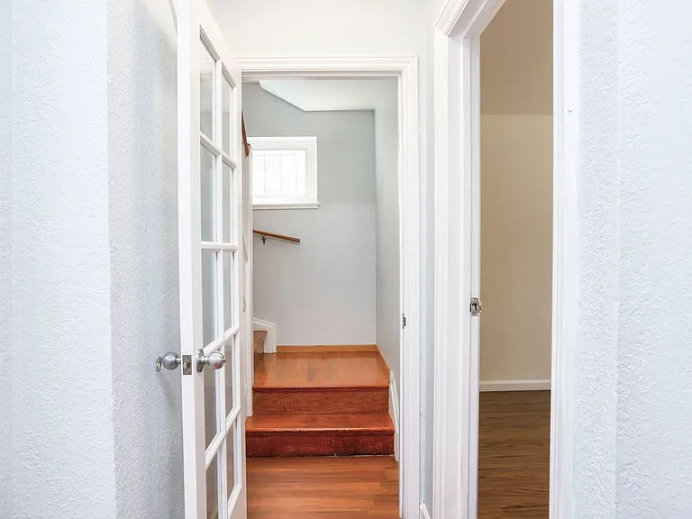 88 Canterbury Ave — Photo 19