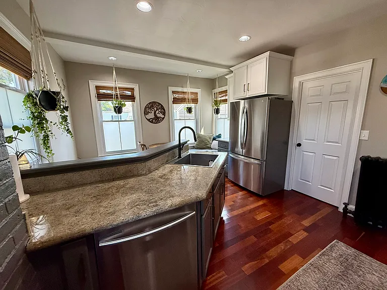 123 Court St #2 — Photo 4
