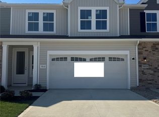 5060 Shepherds Gln, Willoughby, OH 44094