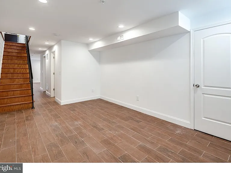 1537 Dickinson St — Photo 20