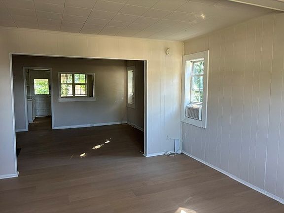 5th image of 307 Community Rd