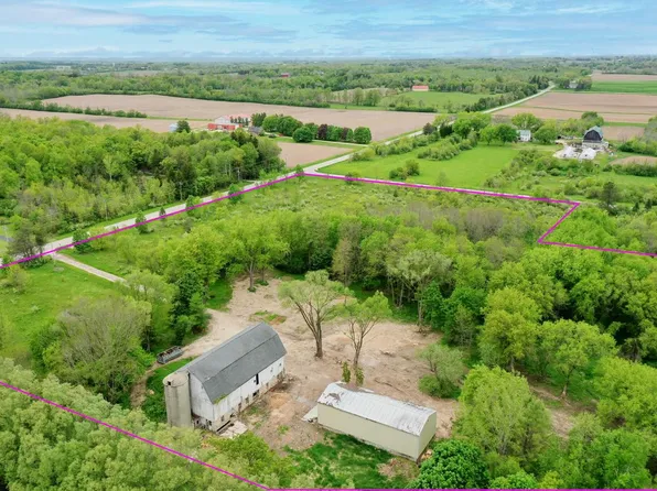 13104 North GRANVILLE ROAD, Mequon, WI 53097