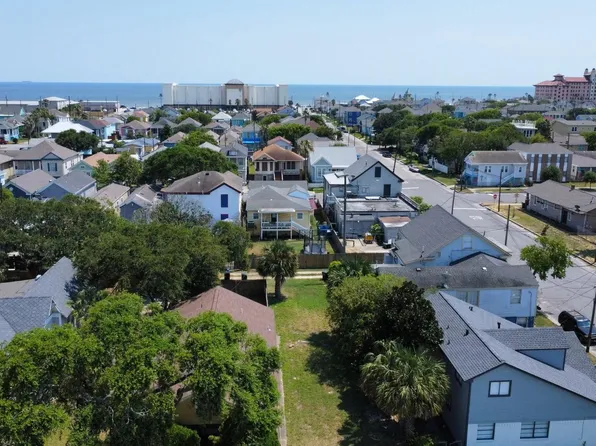 1723 Avenue M #1/2, Galveston, TX 77550