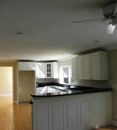 Kitchen w/Gas Stove