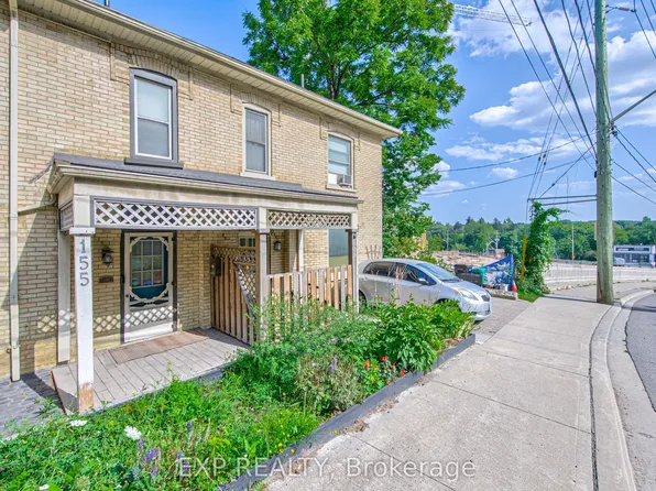 153 Fountain St N, Cambridge, ON N3H 1H7