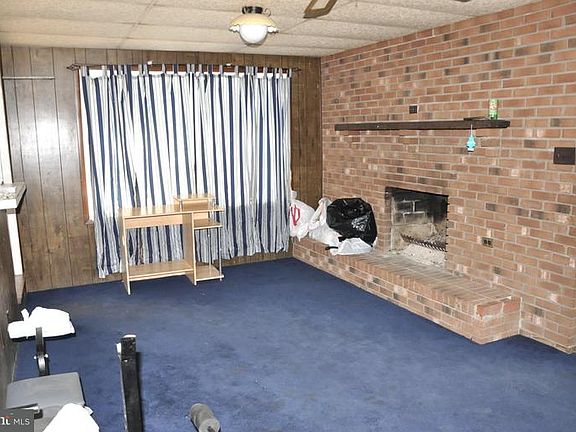4th image of 7313 Carroll Dr