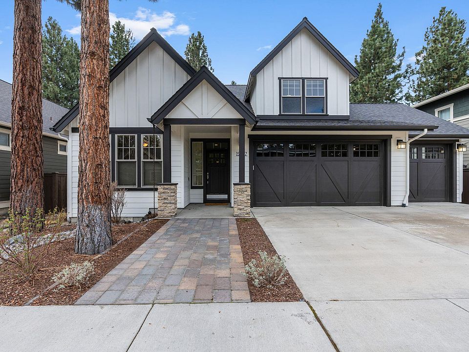 1st image of 19147 Park Commons Dr