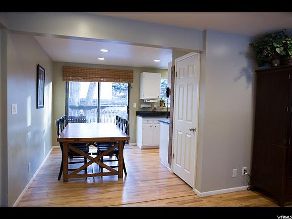 4th image of 2064 E Castle Hille Ave