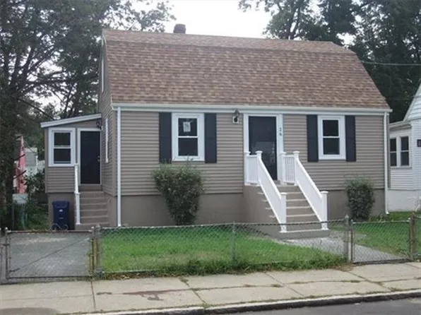 26 Hopewell Rd, Hyde Park, MA 02136