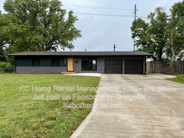 12008 W 91st Ter, Lenexa, KS 66215