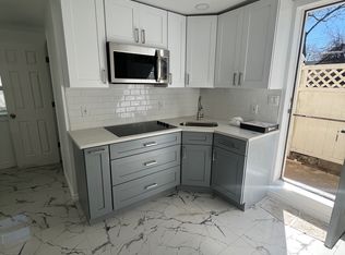 145-15 249th St #1, Rosedale, NY 11422