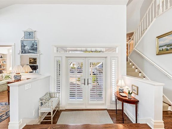 2nd image of 160 Sheepshank Ct