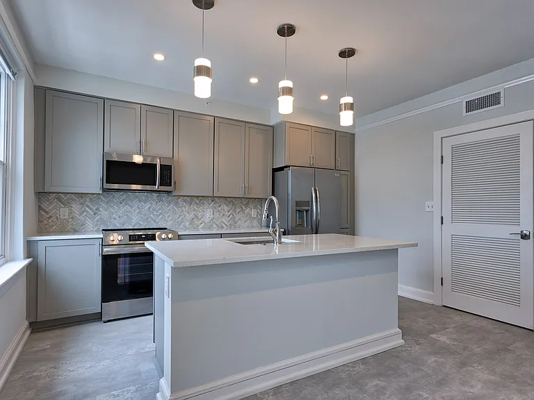 The Elliott Apartments — Photo 15
