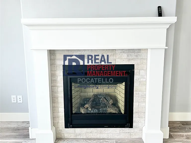 1620 Petersburg Dr — Photo 10