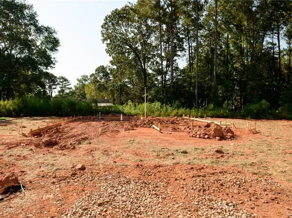 1840 Forkview Ct, Lawrenceville, GA 30044