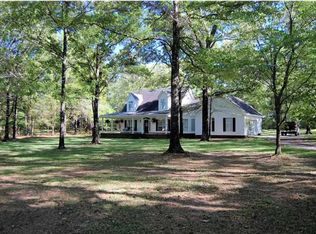 2625 Hickory Ln, Chunchula, AL 36521