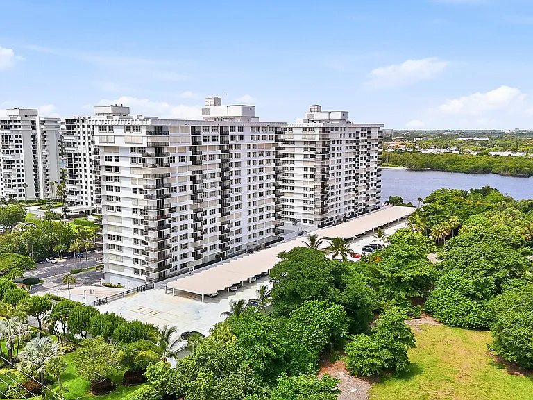 2121 N Ocean Blvd #405W — Photo 43