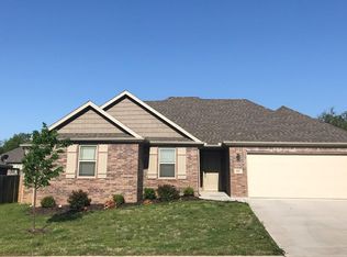 451 Carlson St, Centerton, AR 72719