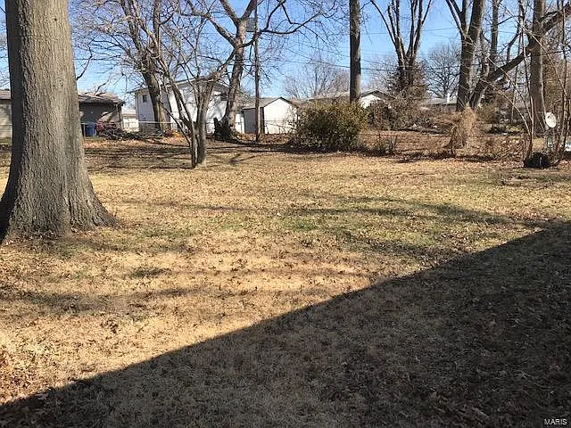 135 Calbreath Ct — Photo 8