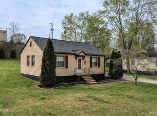 104 Woodmont Cir, Clinton, TN 37716