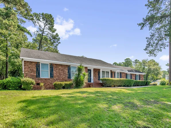 356 Conifer Dr, Fayetteville, NC 28314