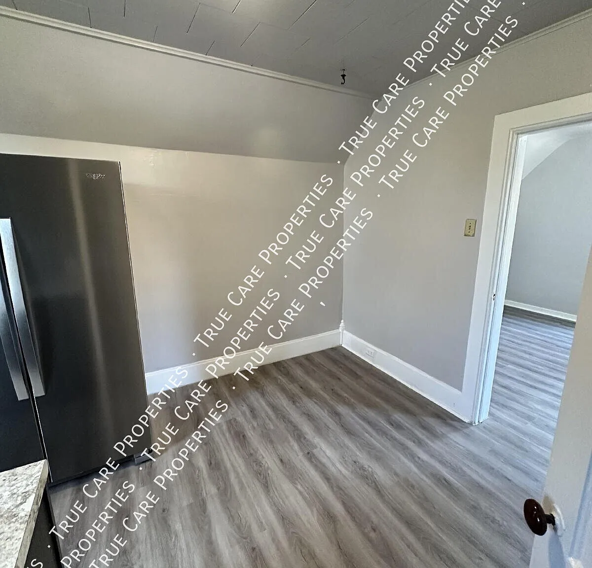 Remodeled 1-Bedroom Upstairs Apartment in Elkhart — Photo 4