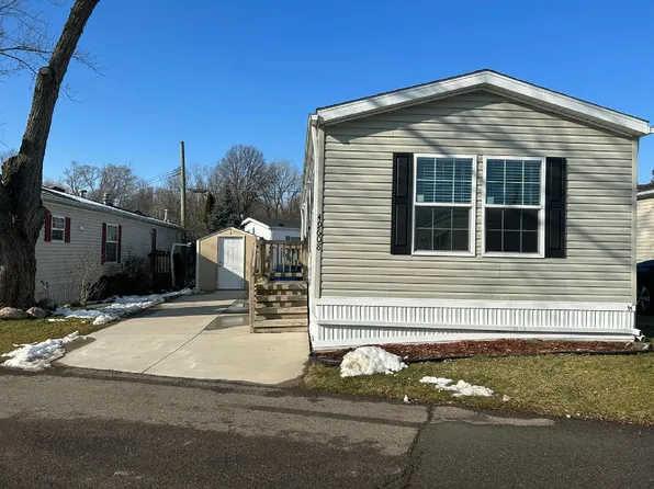 49608 Pine Dr #33, Plymouth, MI 48170